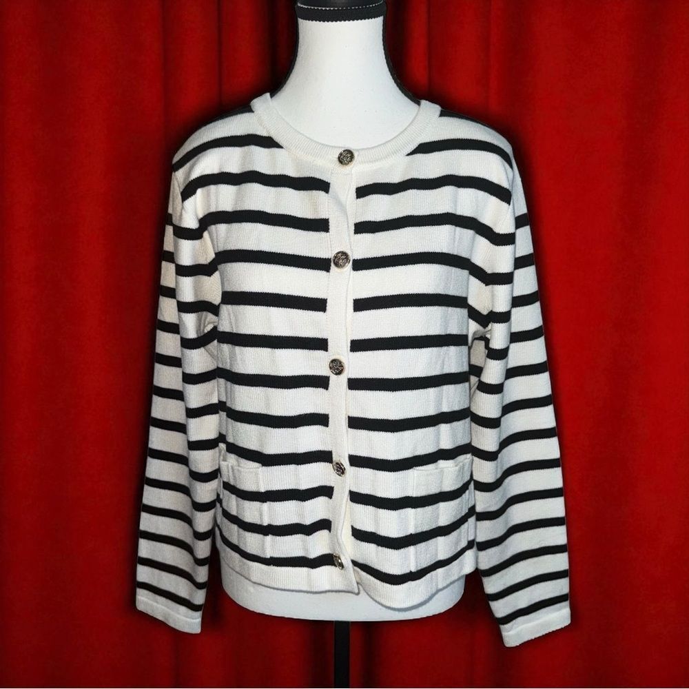 LILLUSORY striped cardigan sweater with gold buttons front side pockets. Medium